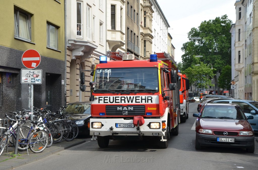 Feuer 2 Y Koeln Altstadt Kyffhaeuserstr P011.JPG - Miklos Laubert